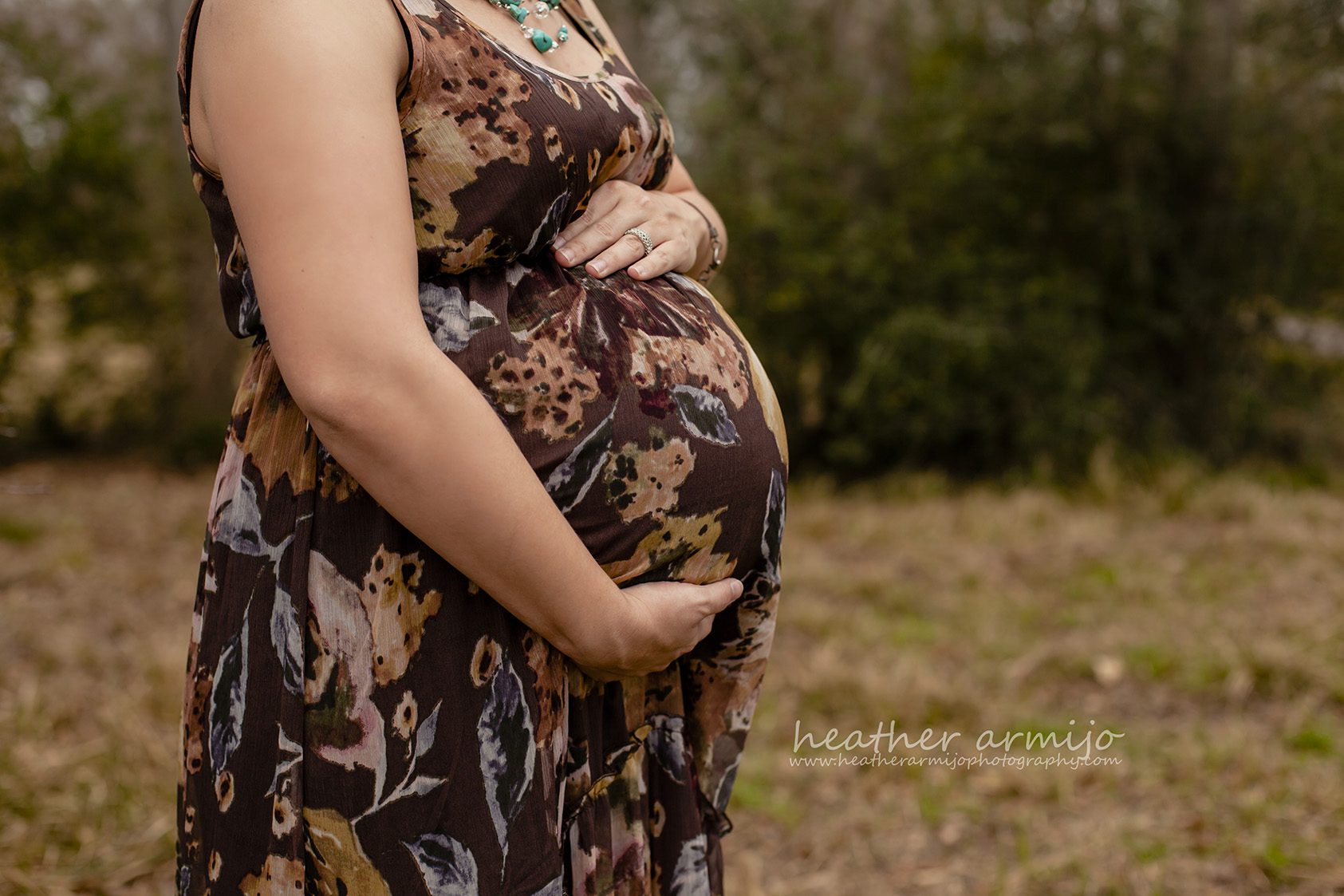 maternity portrait in katy texas
