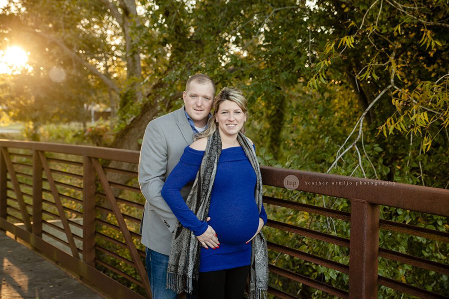 beautiful outdoor maternity session katy texas