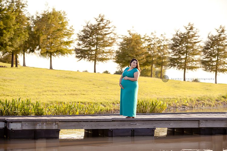 katy texas outdoor maternity baby expecting professional photographer fulshear