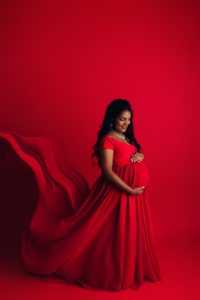 fine art studio maternity houston expecting photoshoot katy photographer